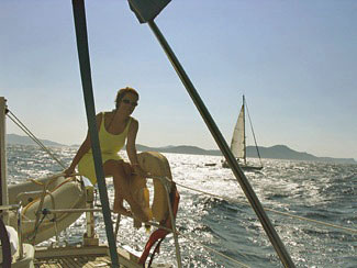 Arzu on New Life, Thetis under sail